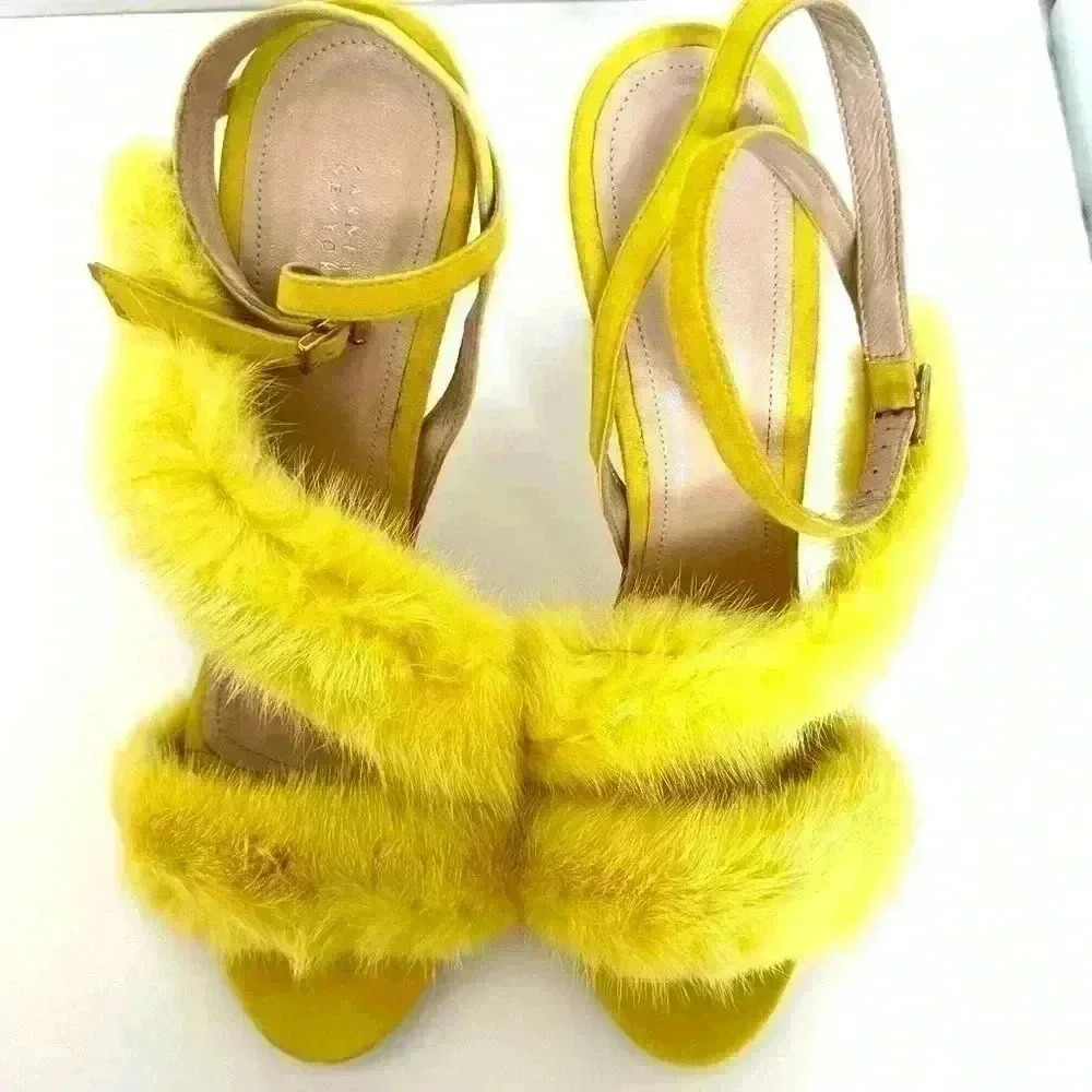 Barneys New York Yellow Leather Sandals size 42